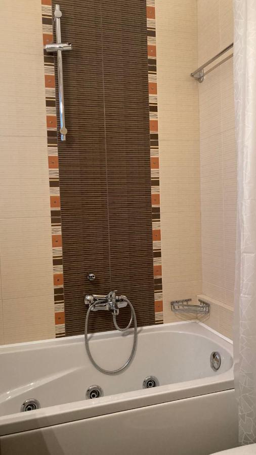 Bright Luxury Apt. Volos Bagian luar foto