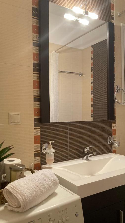 Bright Luxury Apt. Volos Bagian luar foto