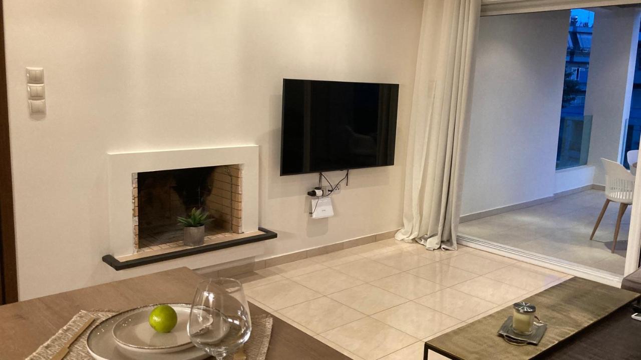 Bright Luxury Apt. Volos Bagian luar foto