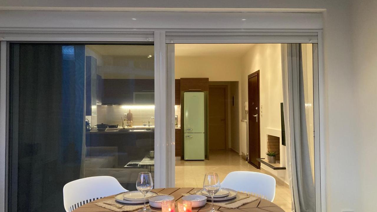Bright Luxury Apt. Volos Bagian luar foto